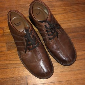 Clarks men’s brown shoes